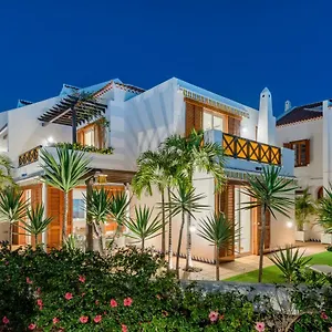 Villa Villas Parque Santiago Iii By Upper Luxury Housing, Playa de las Américas